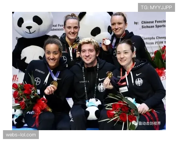 罗马尼亚昔日劲旅风光不再青训体系薄弱亟待重建复兴之路漫长 罗马尼亚昔日劲旅风光不再青训体系薄弱亟待重建复兴之路漫长