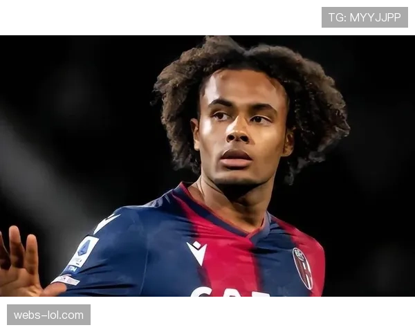 曼联前锋齐尔克泽出场时间惨淡本赛季仅替补四次合计八十二分钟引发热议