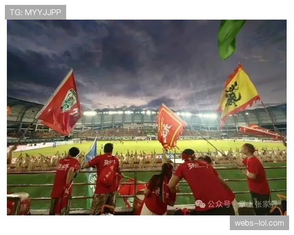 上海主场激情燃爆 现场观众齐声呐喊助威TES成功晋级