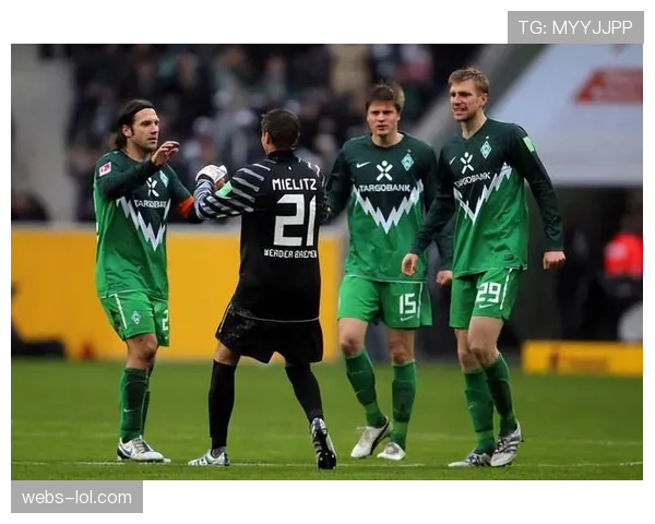 德国杯半决赛对阵出炉：拜仁遭遇多特，斯图加特对阵门兴